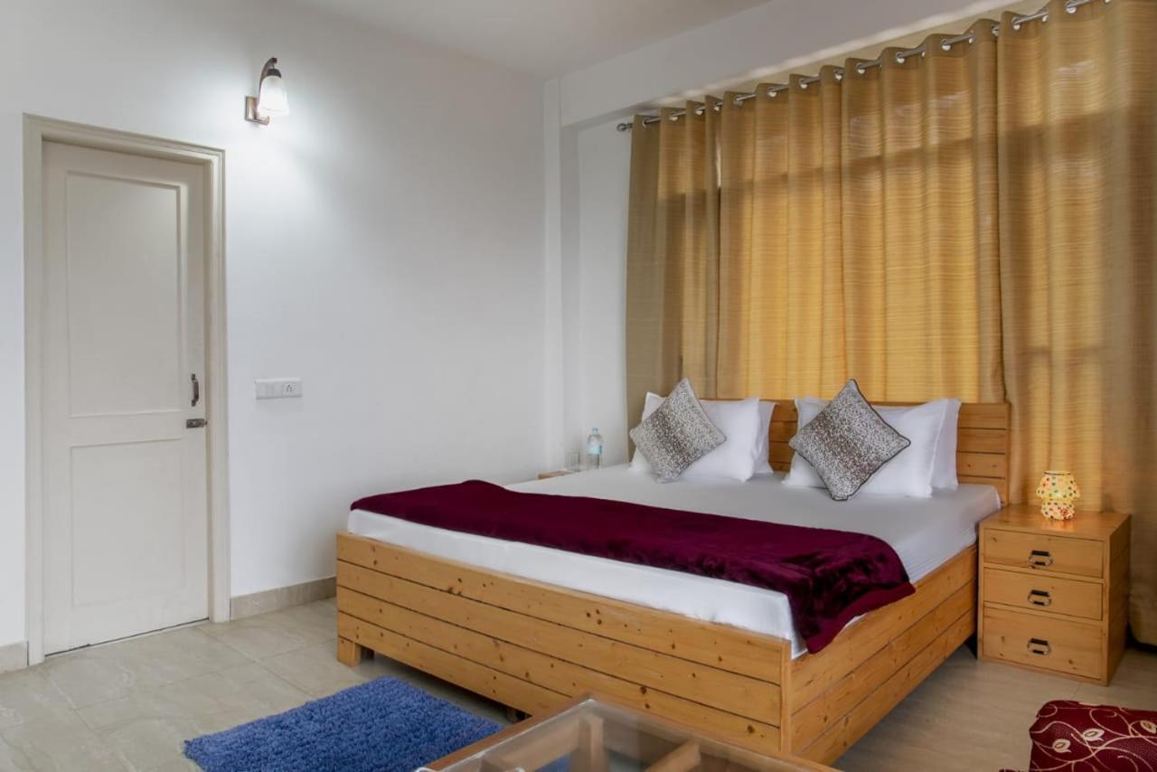 The Western Heights I Serviced Apartments I Pvt Balcony I Lift I Peacefull Area I Family Accomodation I Kasauli I By Exotic Stays מראה חיצוני תמונה