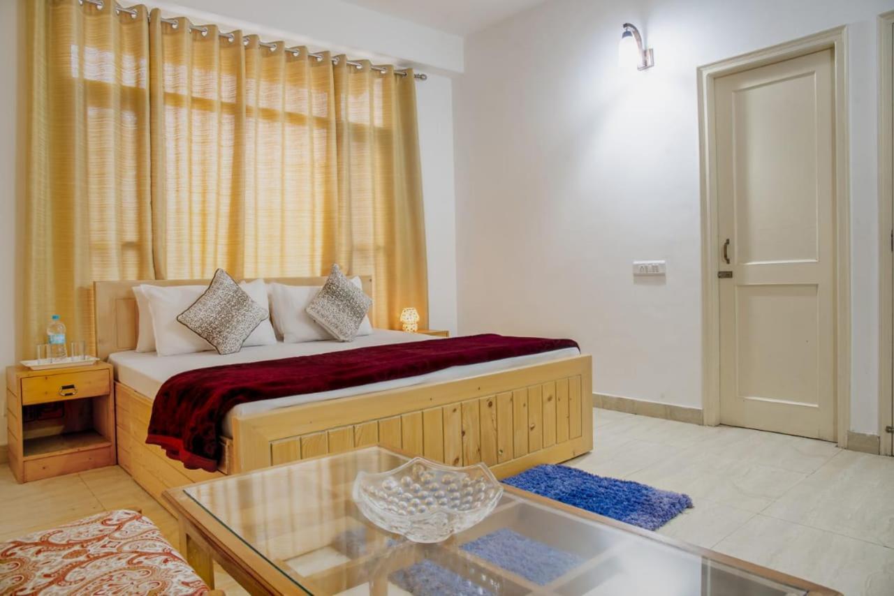 The Western Heights I Serviced Apartments I Pvt Balcony I Lift I Peacefull Area I Family Accomodation I Kasauli I By Exotic Stays מראה חיצוני תמונה