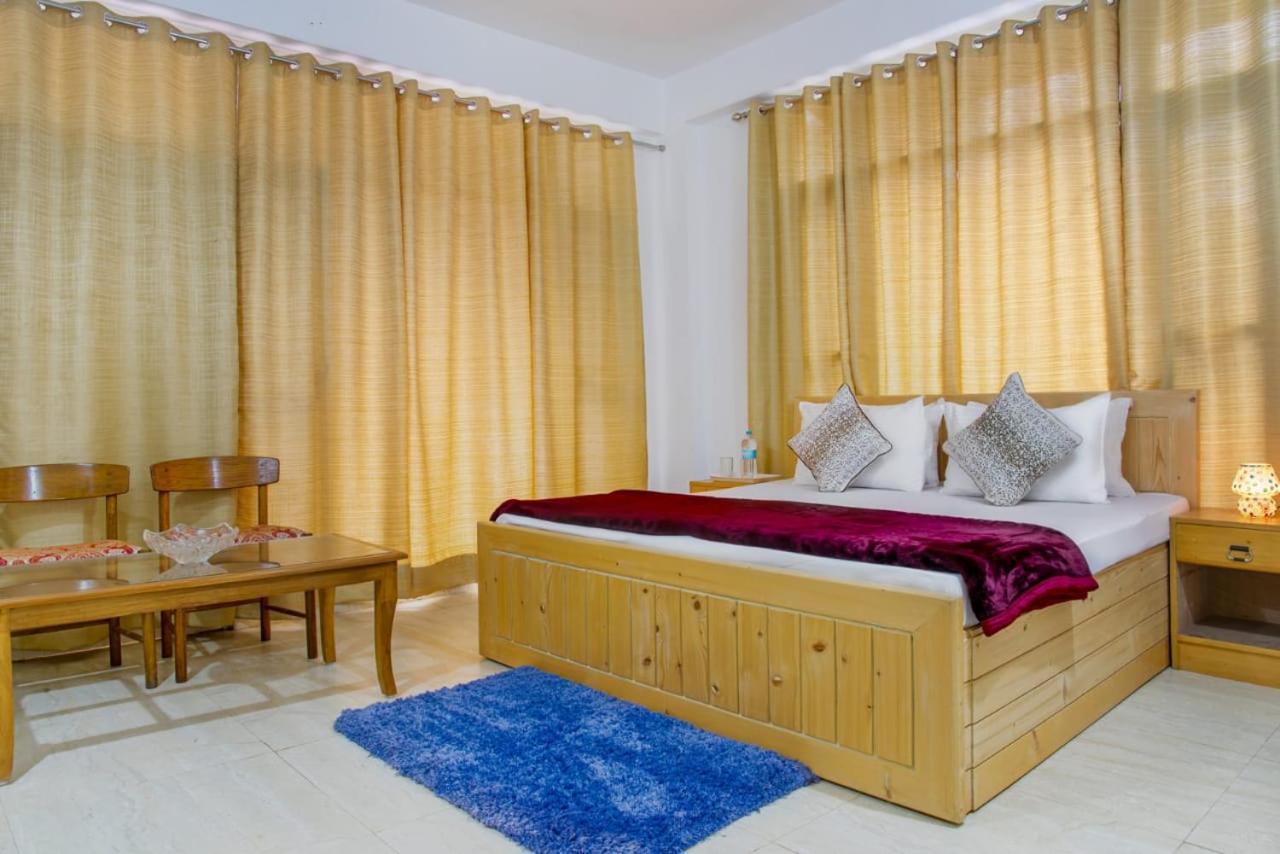 The Western Heights I Serviced Apartments I Pvt Balcony I Lift I Peacefull Area I Family Accomodation I Kasauli I By Exotic Stays מראה חיצוני תמונה