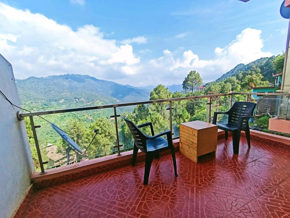 The Western Heights I Serviced Apartments I Pvt Balcony I Lift I Peacefull Area I Family Accomodation I Kasauli I By Exotic Stays מראה חיצוני תמונה