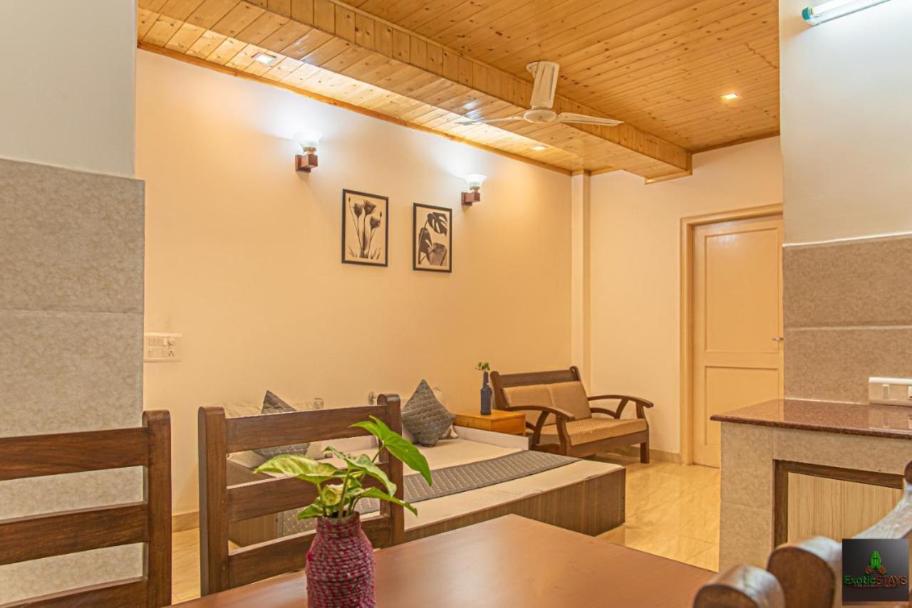 The Western Heights I Serviced Apartments I Pvt Balcony I Lift I Peacefull Area I Family Accomodation I Kasauli I By Exotic Stays מראה חיצוני תמונה