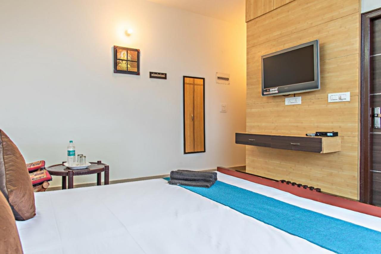 The Western Heights I Serviced Apartments I Pvt Balcony I Lift I Peacefull Area I Family Accomodation I Kasauli I By Exotic Stays מראה חיצוני תמונה
